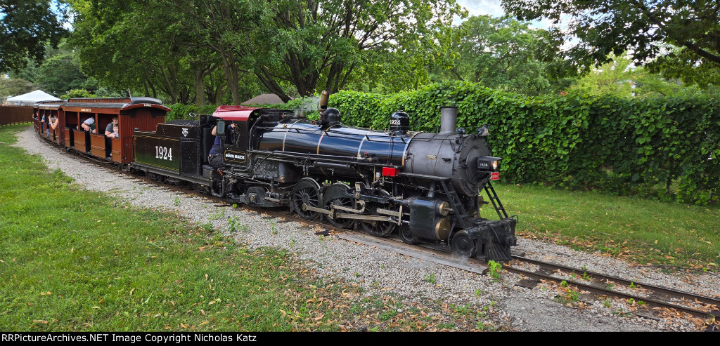 Milwaukee County Zoo Railway #1924